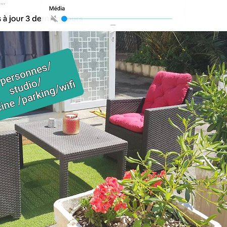 Gite Du Stade Le Studio Cour Parking Et Piscine Partagee Marseille Luaran gambar